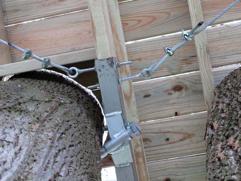 The Bradd S Treehouse Looking Up At The Floor Bracket Complete With Steel Cables For Extra Support